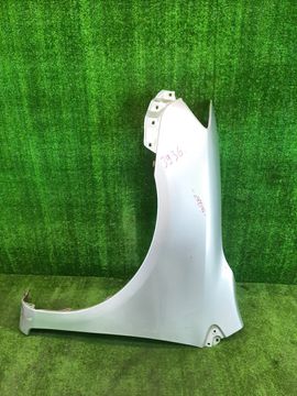 КРЫЛО НА TOYOTA FIELDER ZRE142