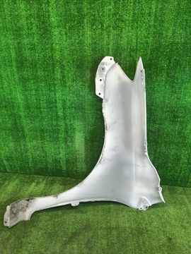 КРЫЛО НА TOYOTA FIELDER ZRE142