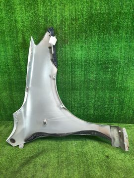 КРЫЛО НА MAZDA DEMIO DY3W