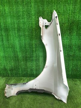 КРЫЛО НА TOYOTA CARINA ST210