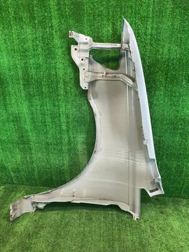 КРЫЛО НА NISSAN BASSARA U30