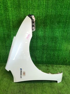 КРЫЛО НА TOYOTA PRIUS NHW20