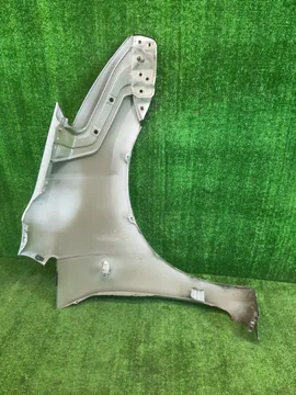 КРЫЛО НА TOYOTA WISH ZNE10