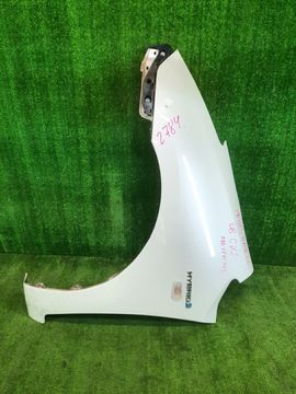 КРЫЛО НА TOYOTA PRIUS NHW20