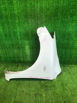 КРЫЛО НА TOYOTA BELTA SCP92