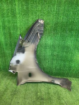 КРЫЛО НА TOYOTA WISH ZNE10