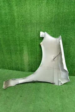 КРЫЛО НА TOYOTA VITZ SCP10