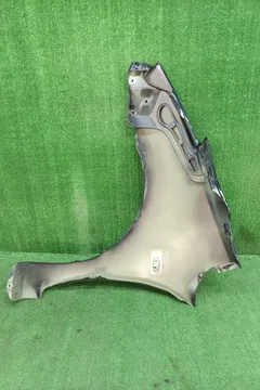 КРЫЛО НА TOYOTA PRIUS NHW20