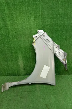 КРЫЛО НА NISSAN SERENA C27