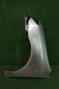 КРЫЛО НА TOYOTA COROLLA NZE121