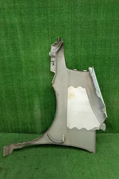 КРЫЛО НА NISSAN SERENA TC24
