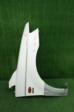 КРЫЛО НА MITSUBISHI CHARIOT GRANDIS N84W