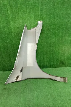 КРЫЛО НА NISSAN LIBERTY RM12