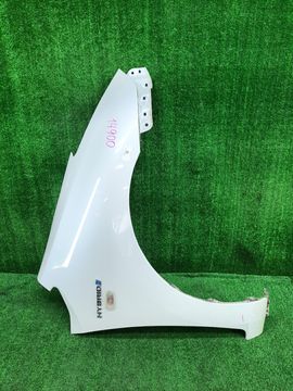 КРЫЛО НА TOYOTA PRIUS NHW20