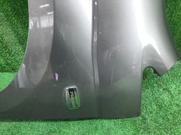 КРЫЛО НА TOYOTA ISIS ZGM10G