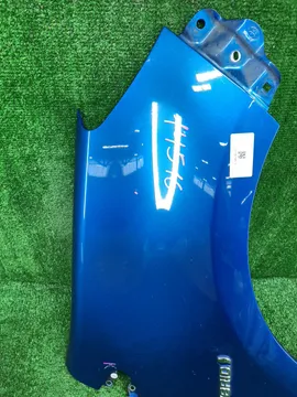 КРЫЛО НА TOYOTA AQUA NHP10