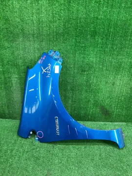 КРЫЛО НА TOYOTA AQUA NHP10