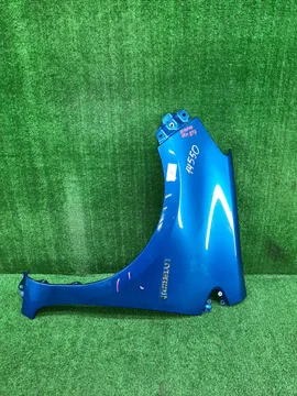 КРЫЛО НА TOYOTA AQUA NHP10