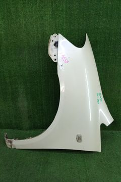 КРЫЛО НА TOYOTA IPSUM ACM21W