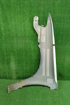 КРЫЛО НА NISSAN AVENIR W11