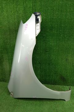 КРЫЛО НА TOYOTA COROLLA NZE121