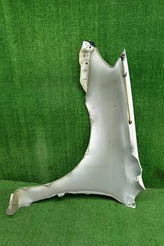 КРЫЛО НА TOYOTA COROLLA NZE121