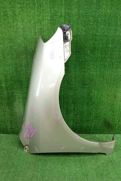 КРЫЛО НА TOYOTA COROLLA NZE121