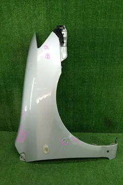 КРЫЛО НА TOYOTA COROLLA FIELDER ZZE122G
