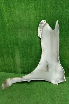КРЫЛО НА TOYOTA COROLLA  AXIO NZE141
