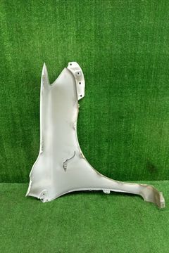КРЫЛО НА TOYOTA COROLLA FIELDER ZRE142G