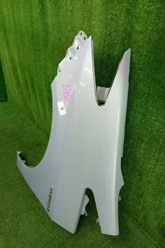 КРЫЛО НА TOYOTA PRIUS ZVW30