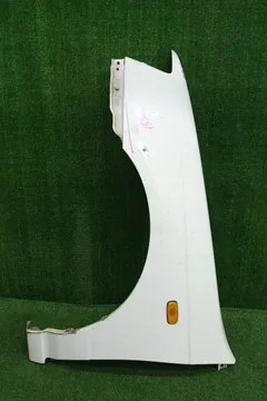 КРЫЛО НА NISSAN BLUEBIRD HU14