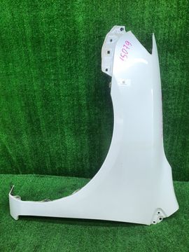 КРЫЛО НА TOYOTA COROLLA FIELDER NZE141G