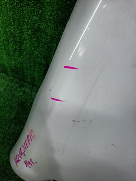 КРЫЛО НА TOYOTA AQUA NHP10