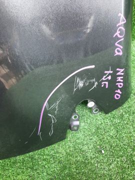КРЫЛО НА TOYOTA AQUA NHP10