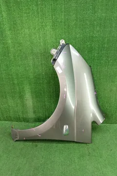 КРЫЛО НА TOYOTA ISIS ZGM10G