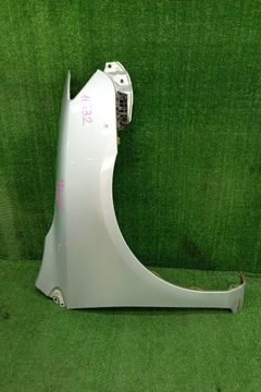 КРЫЛО НА TOYOTA COROLLA FIELDER ZRE142G