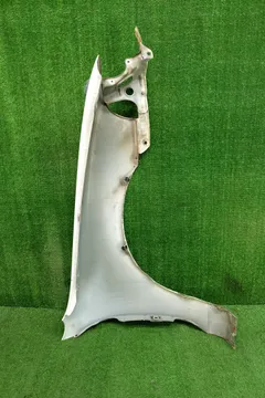 КРЫЛО НА TOYOTA SPRINTER AE100