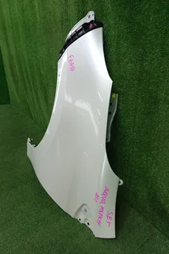 КРЫЛО НА TOYOTA AQUA MXPK11
