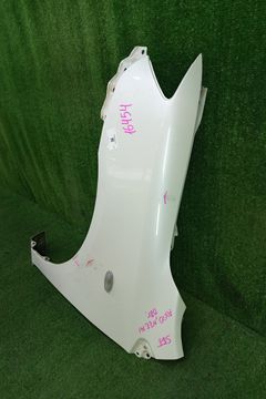 КРЫЛО НА TOYOTA COROLLA  AXIO NZE141