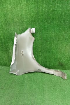КРЫЛО НА TOYOTA VITZ SCP10