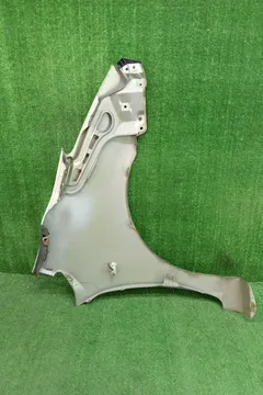 КРЫЛО НА TOYOTA PRIUS NHW20