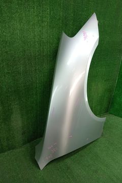 КРЫЛО НА NISSAN SKYLINE V35