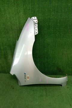 КРЫЛО НА TOYOTA PRIUS NHW20