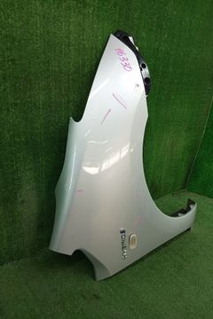 КРЫЛО НА TOYOTA PRIUS NHW20