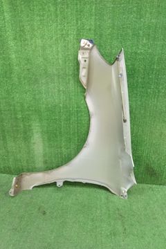 КРЫЛО НА TOYOTA COROLLA NZE121