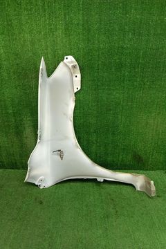 КРЫЛО НА TOYOTA COROLLA FIELDER ZRE142G