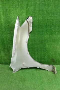 КРЫЛО НА TOYOTA COROLLA FIELDER ZZE122G