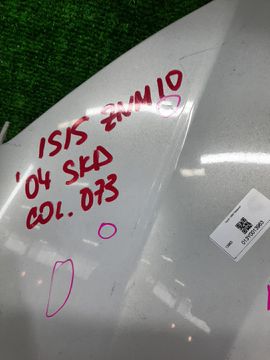 КРЫЛО НА TOYOTA ISIS ZNM10G
