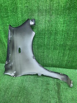 КРЫЛО НА TOYOTA VITZ SCP10